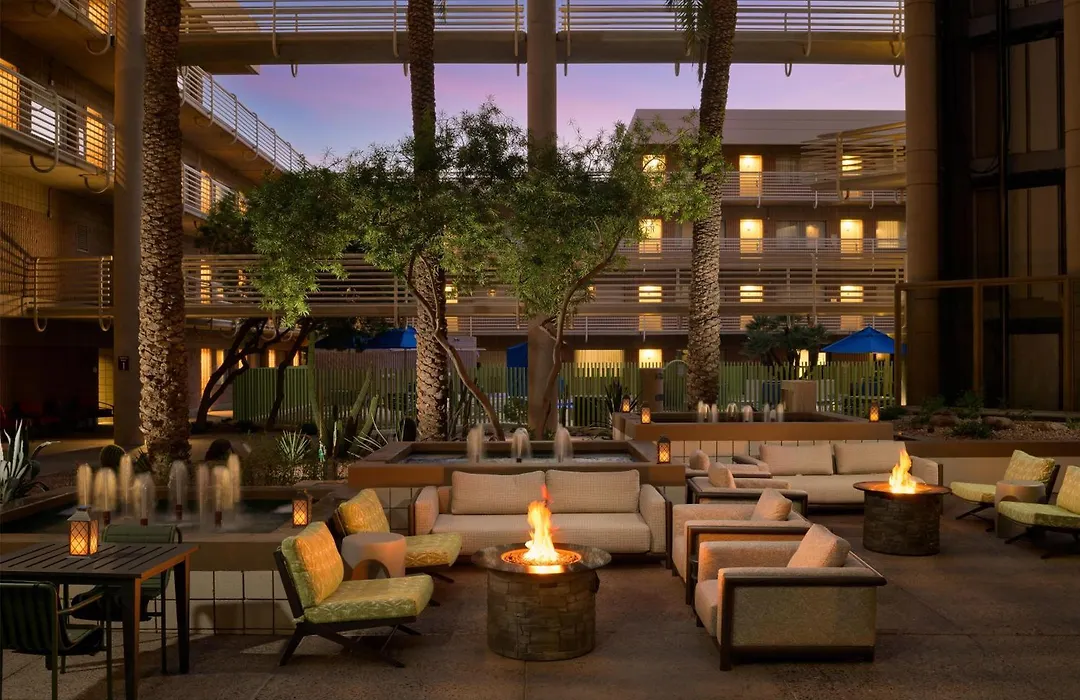 Doubletree Suites By Hilton Phoenix-1