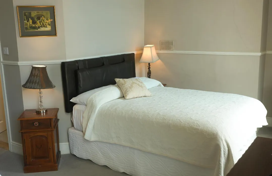 Harveys Guest House-1