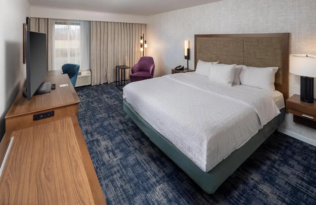 Hampton Inn And Suites Asheville Airport-1