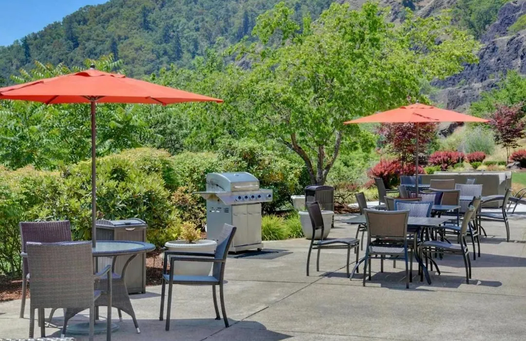 The Lodge At Roseburg-1