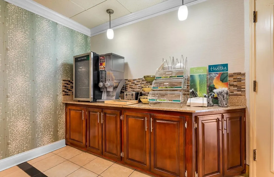 Quality Inn Alexander City-1