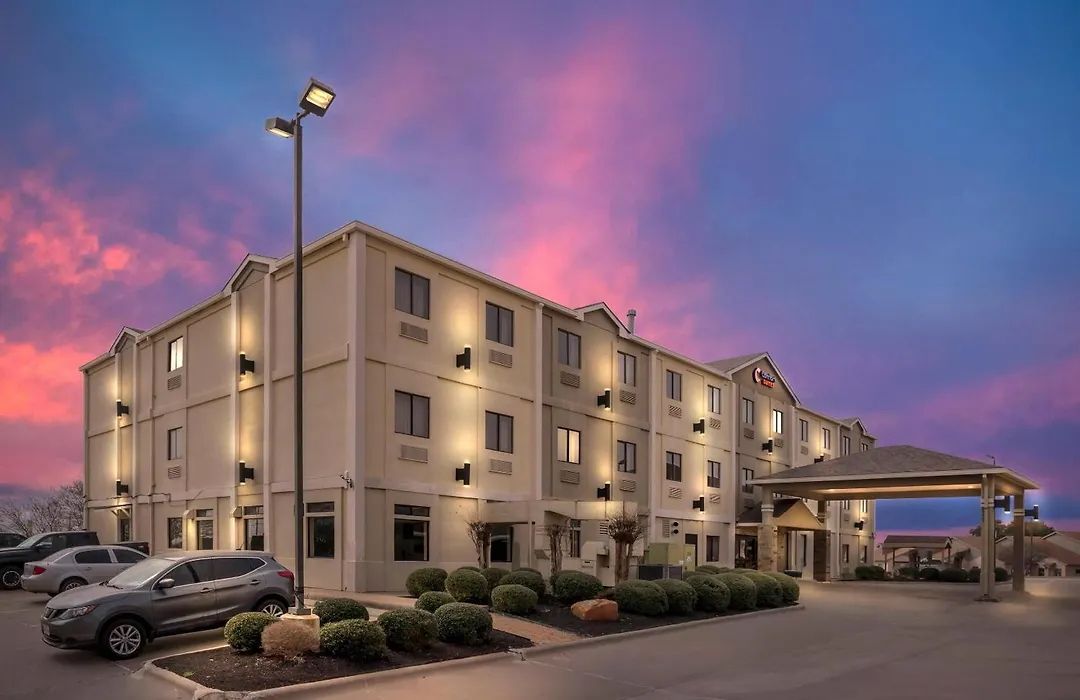 Comfort Suites Brenham-1