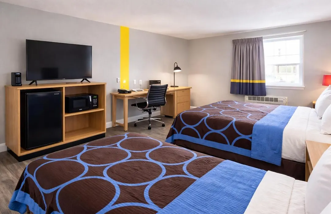Super 8 By Wyndham Lewiston-1