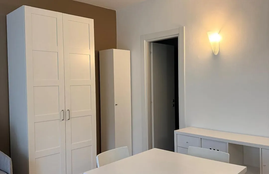 Front Lake Apartment Bardolino-1