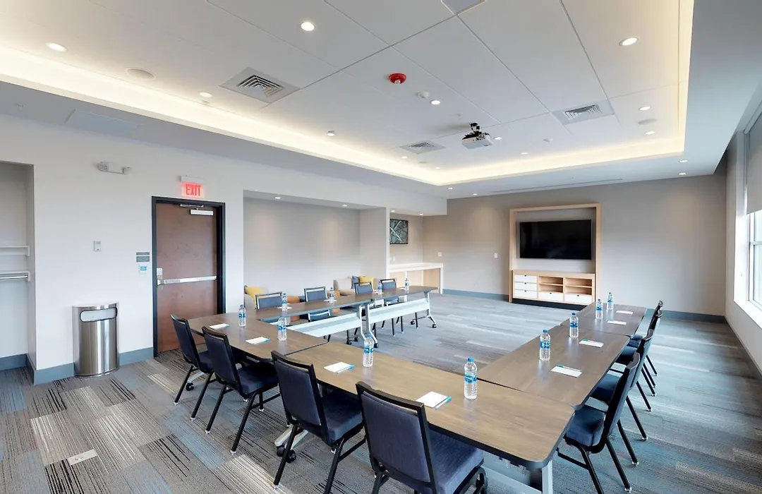 Hyatt House Oak Brook-1