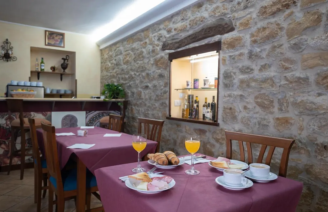 Hotel Gangi-1