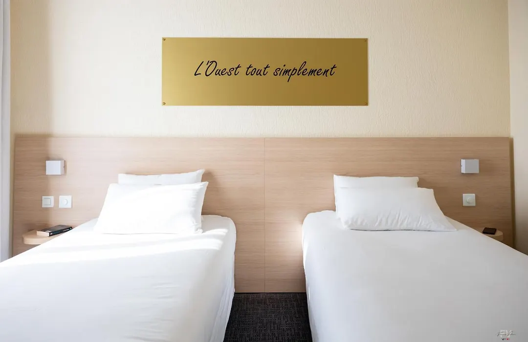 Hotel Kyriad Lamballe-1