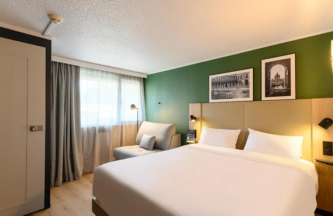 Kyriad Direct Marseille Ouest - Martigues-1