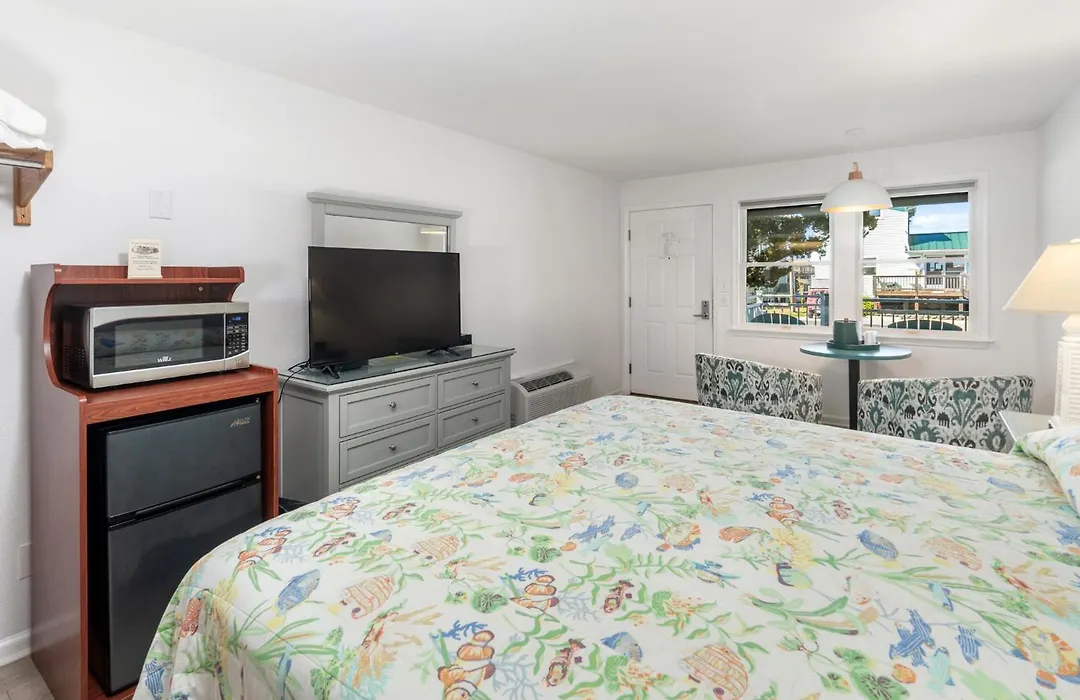 The Ocracoke Harbor Inn-1