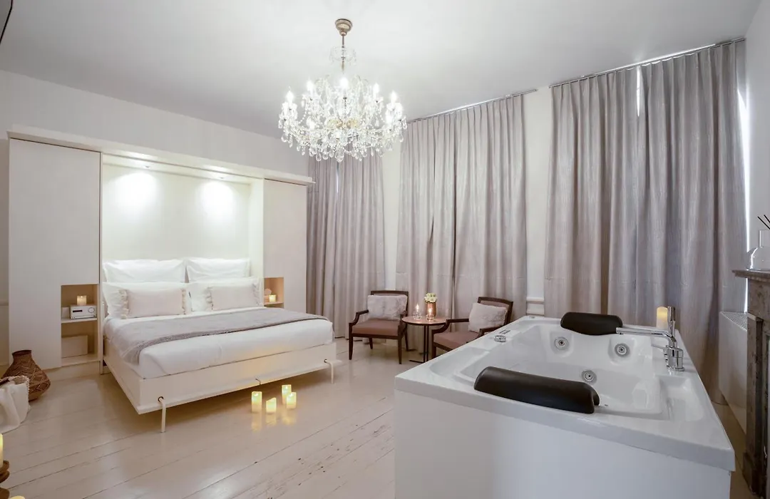 Maison Noppius - Love Hotel-1