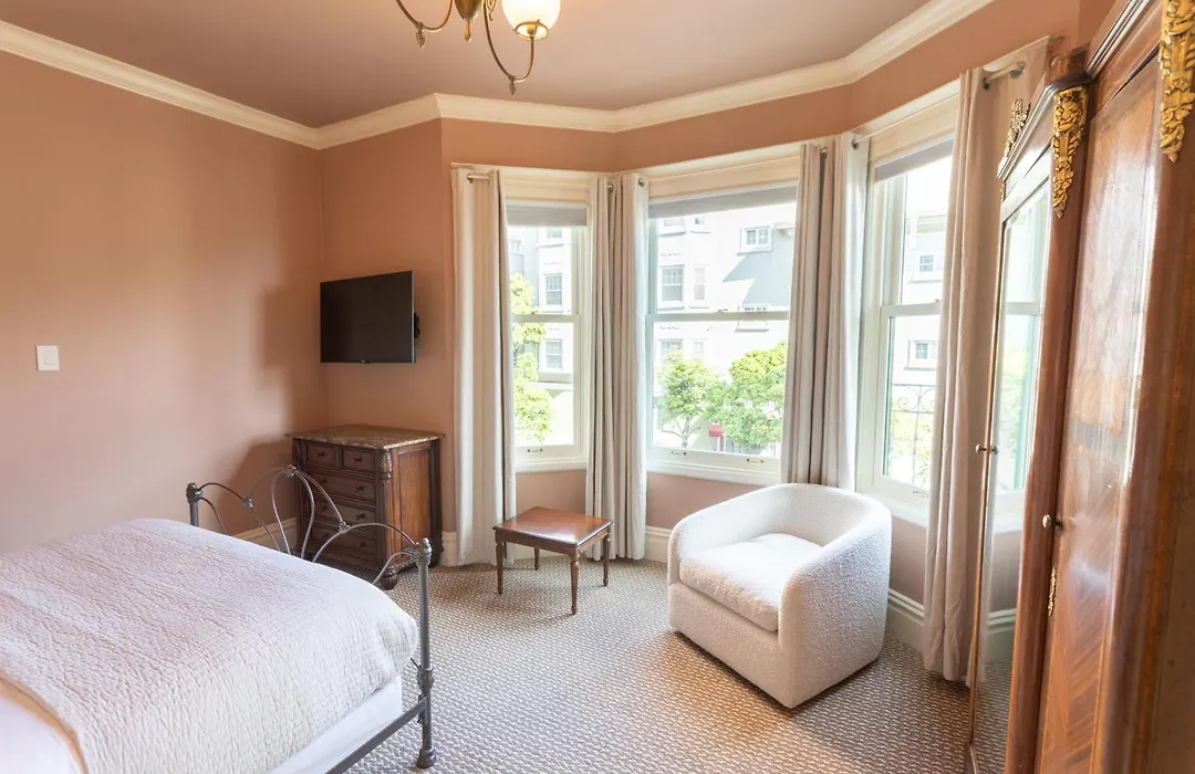 Nob Hill Inn-1