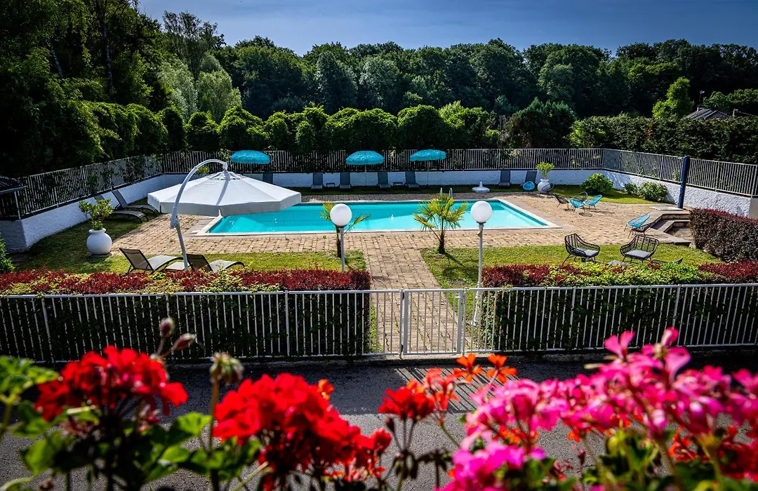 La Chaumiere-1
