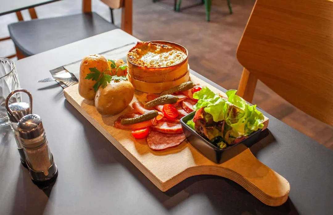 Ibis Pontarlier-1