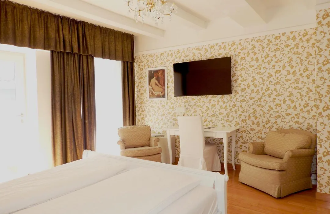Allegro Hotel-1