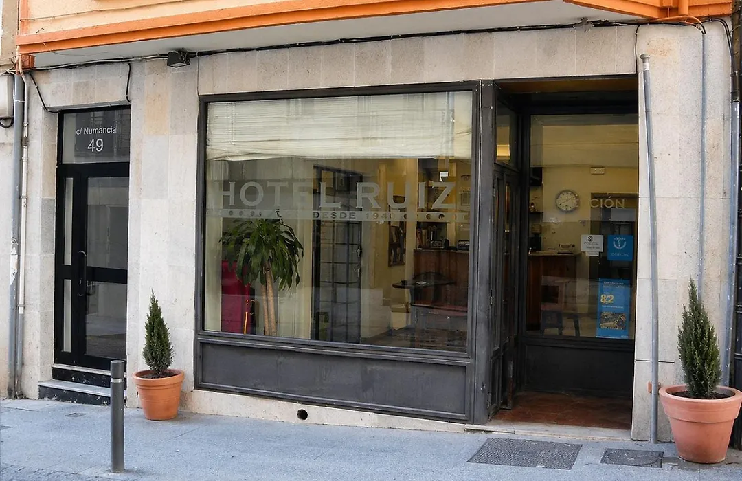 Hostal Ruiz-1