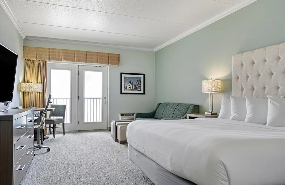 Cherry Tree Inn & Suites-1