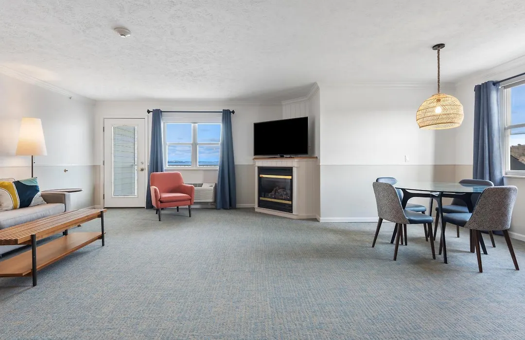 Cherry Tree Inn & Suites-1