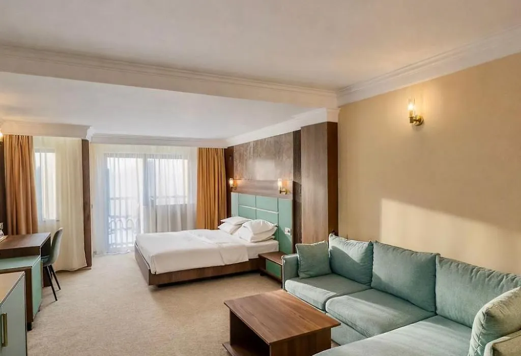 Hotel President-1