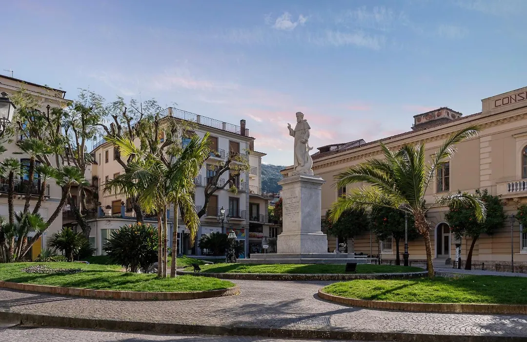 Palazzo Tasso-1