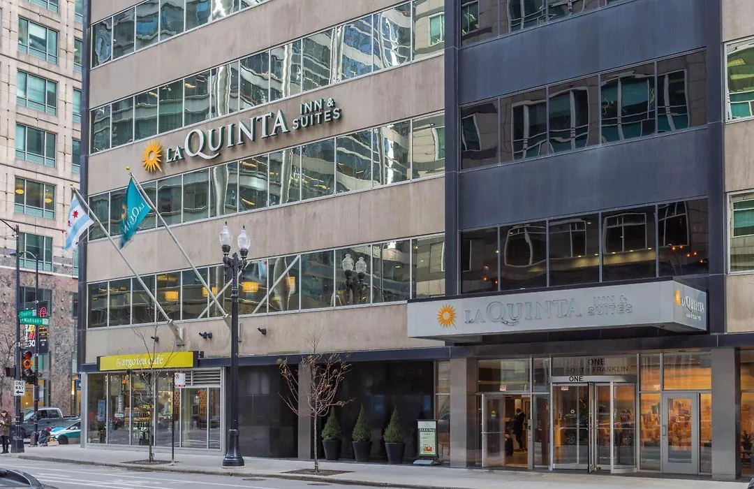 La Quinta Inn & Suites By Wyndham Chicago Downtown-1