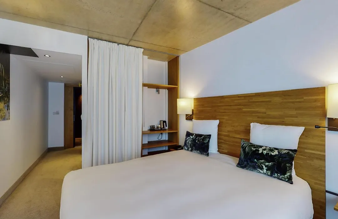 Mercure Poitiers Centre-1