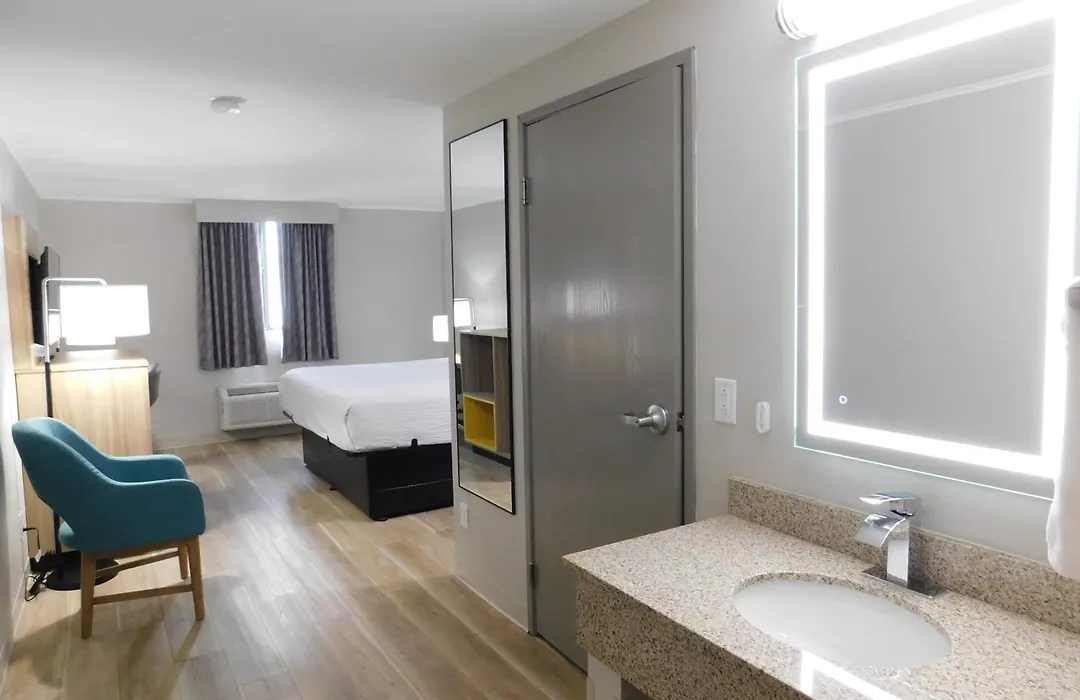 Days Inn By Wyndham Effingham-1