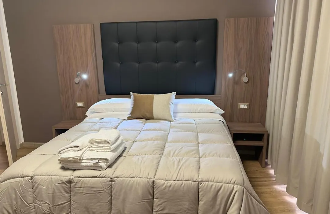 B&B Into Palermo Rooms Vicino Al Teatro Massimo-1