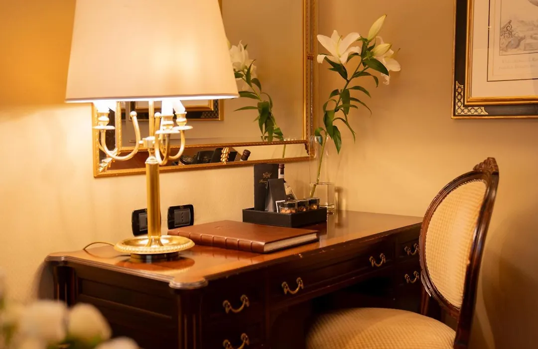 River Chateau Hotel-1