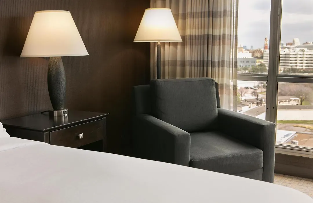 Doubletree By Hilton Dallas Market Center-1