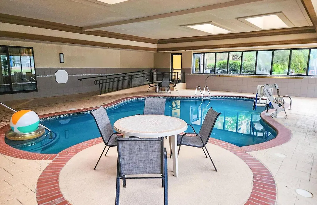 Country Inn & Suites By Radisson, Tyler University Area-1