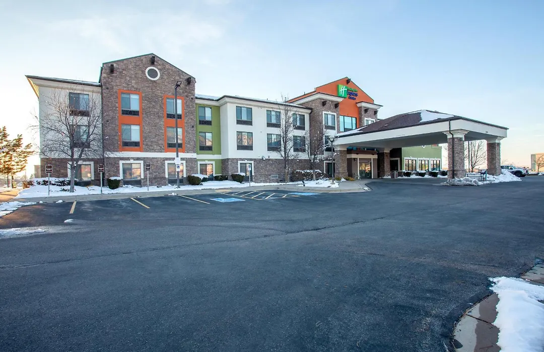 Holiday Inn Express & Suites Logan By Ihg-1