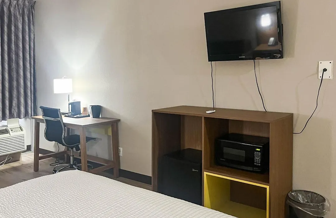 Studio 6 Suites Fremont, Oh-1