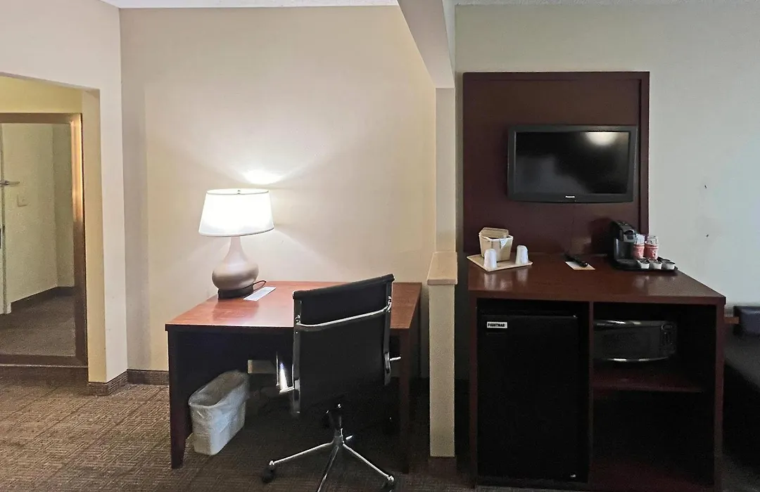 Comfort Suites Peoria Sports Complex-1
