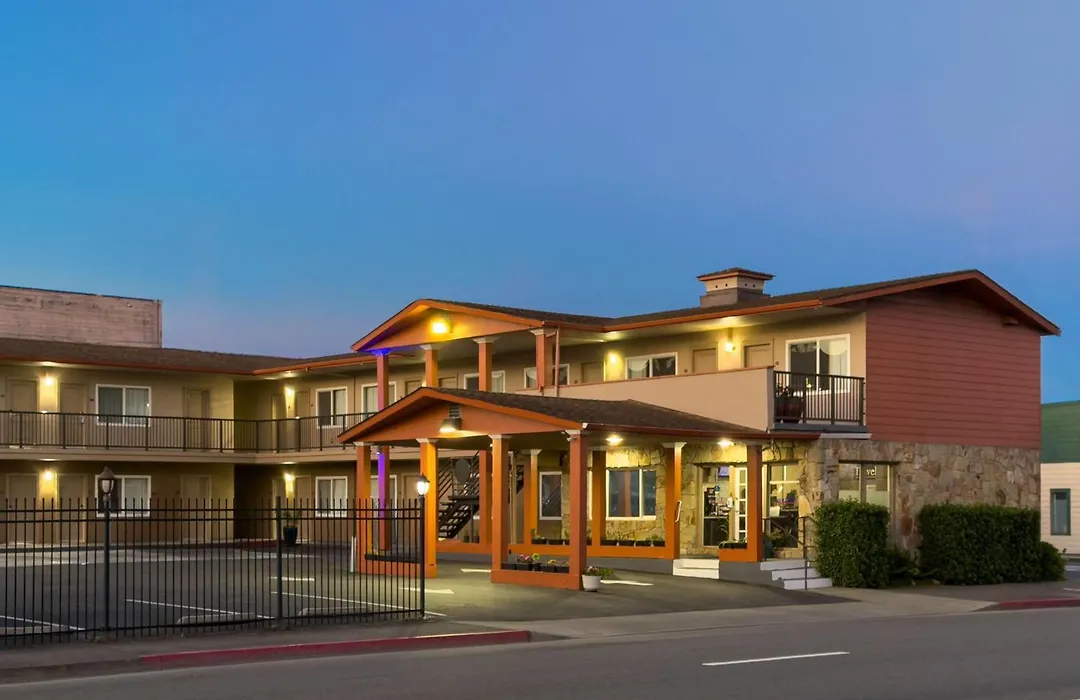Travelodge By Wyndham Eureka-1