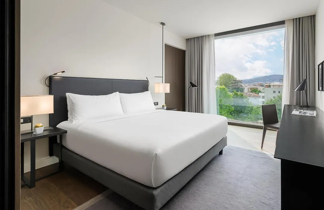 Hilton Lake Como-1