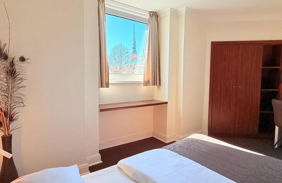 Hotel Excellent-1