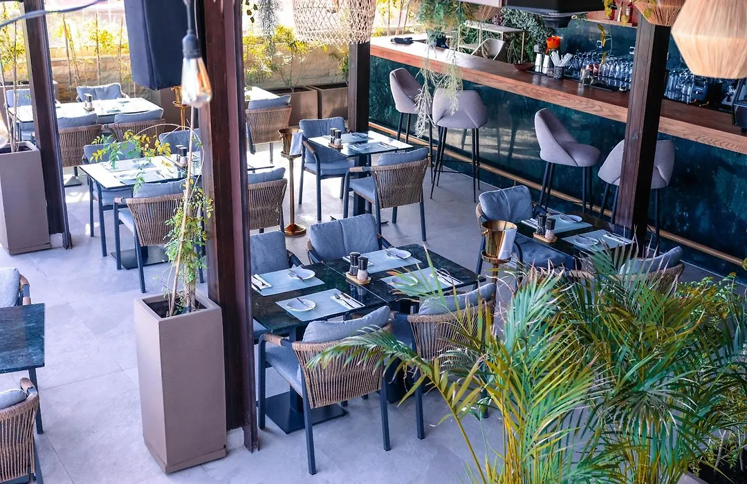 Longue Vie Hotels-1