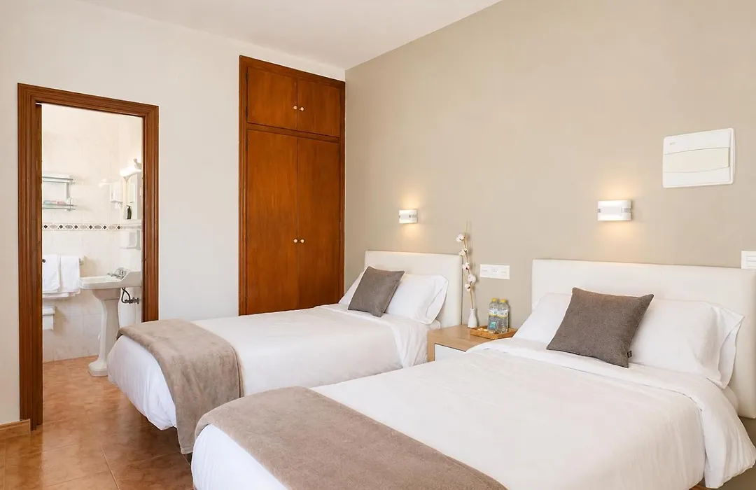 Pension Rocamar-1
