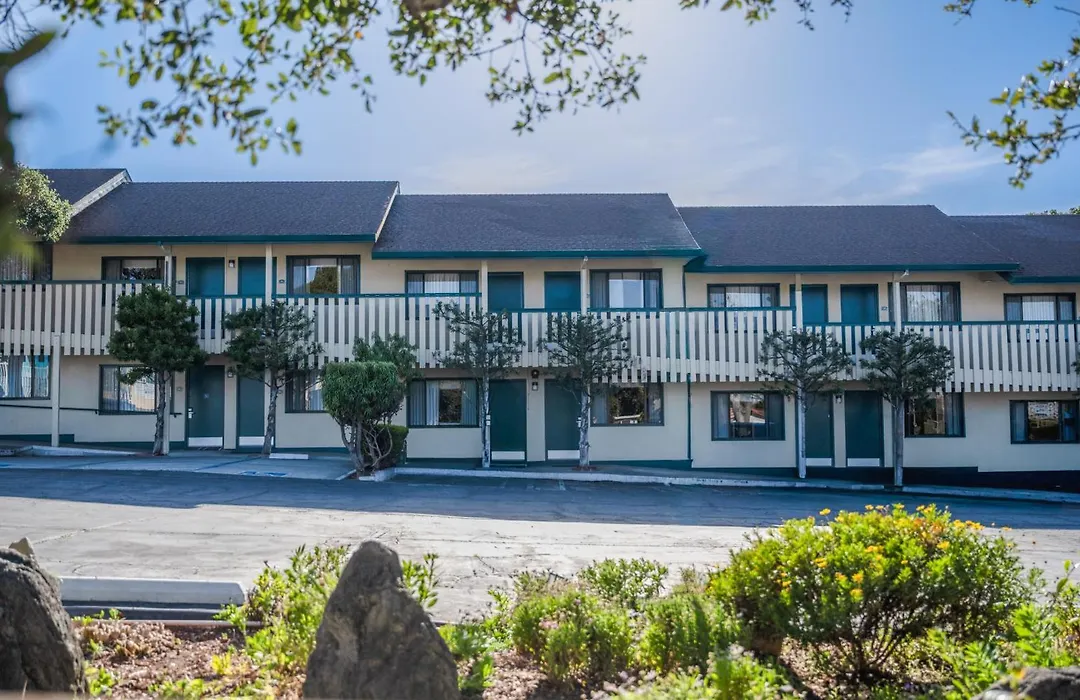 Scottish Fairway Inn-1