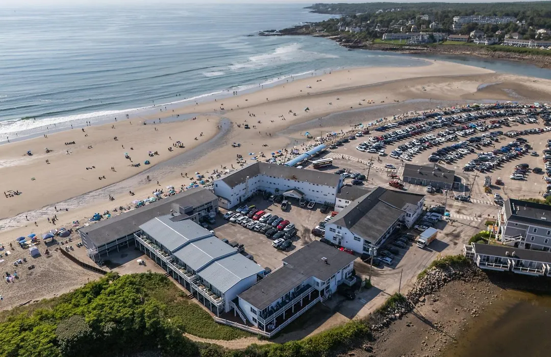 Norseman Resort On The Beach-1