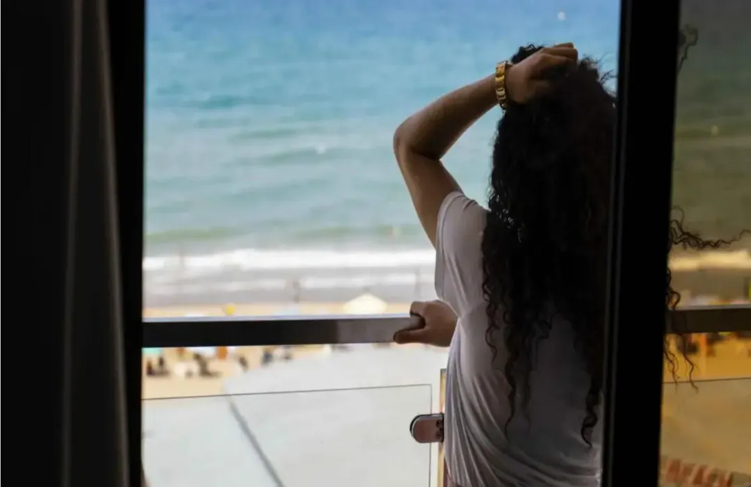 Alya Saphir-1