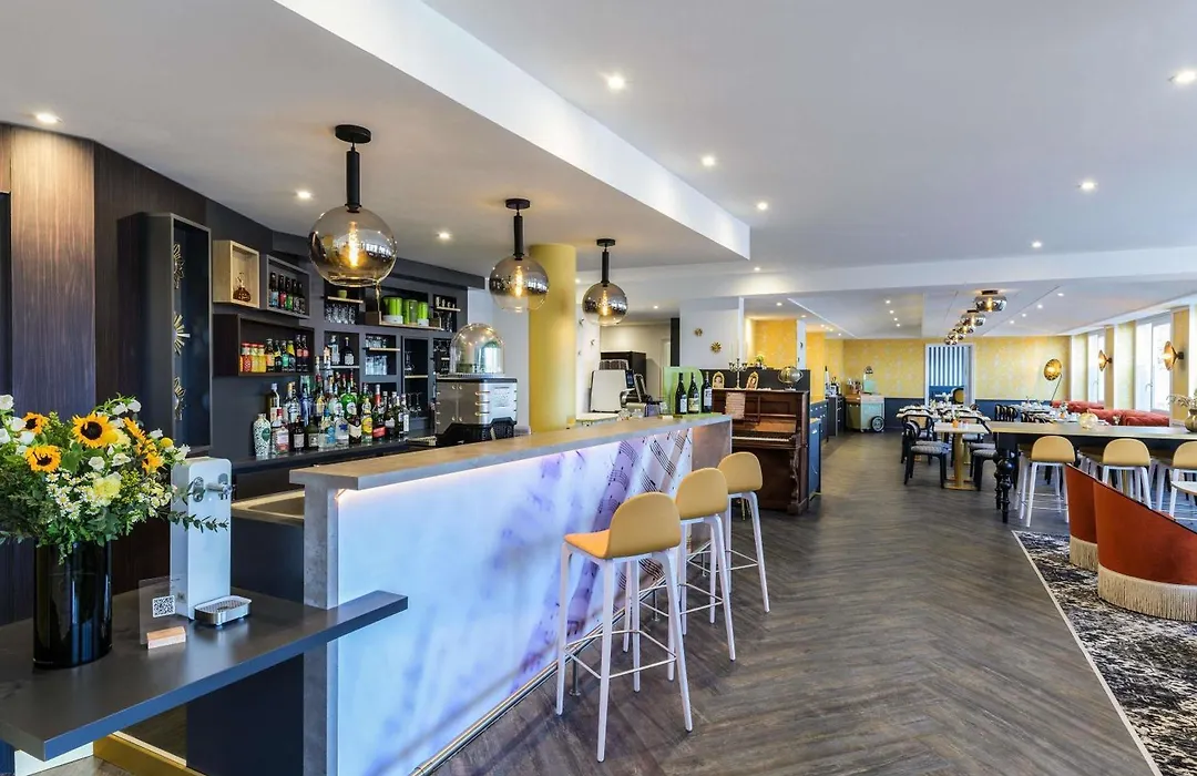 Mercure Honfleur-1