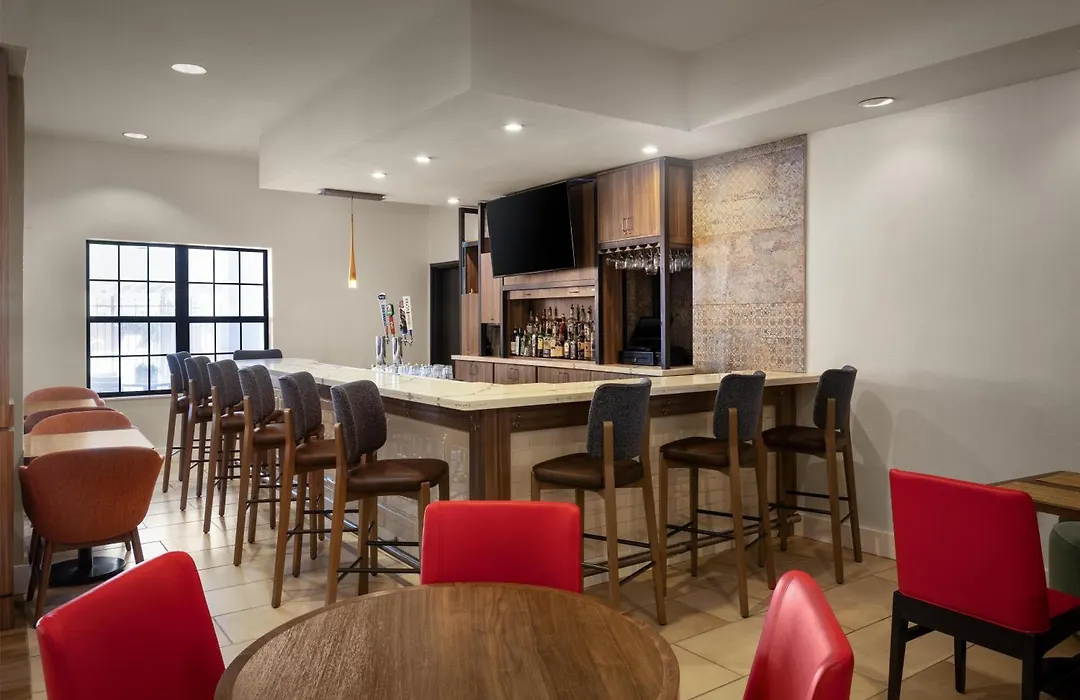 Hilton Garden Inn Phoenix Airport-1