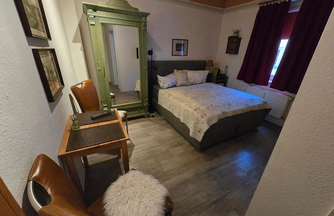 Pension Reuss - Hotel garni-1