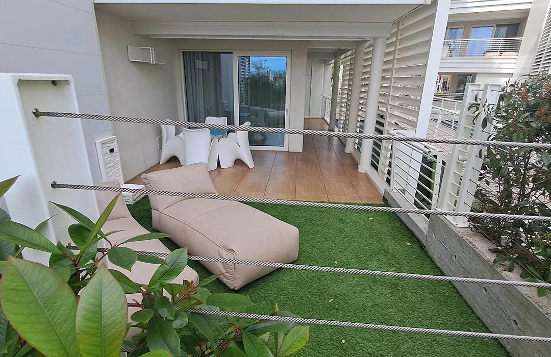 Marina Verde Resort Official-1