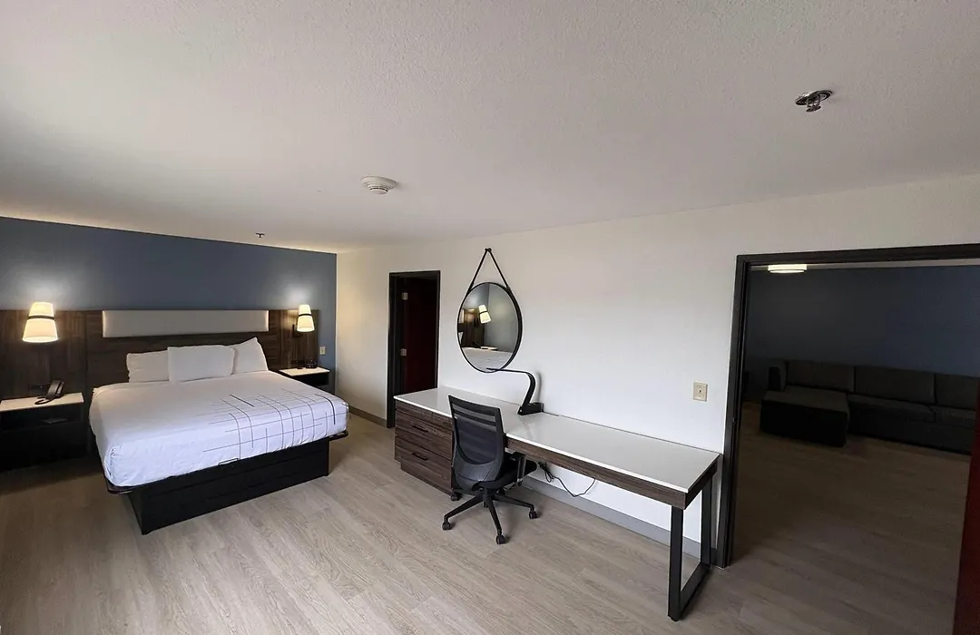 La Quinta By Wyndham Dodge City-1