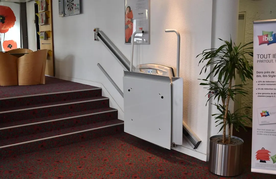 Ibis Rochefort-1