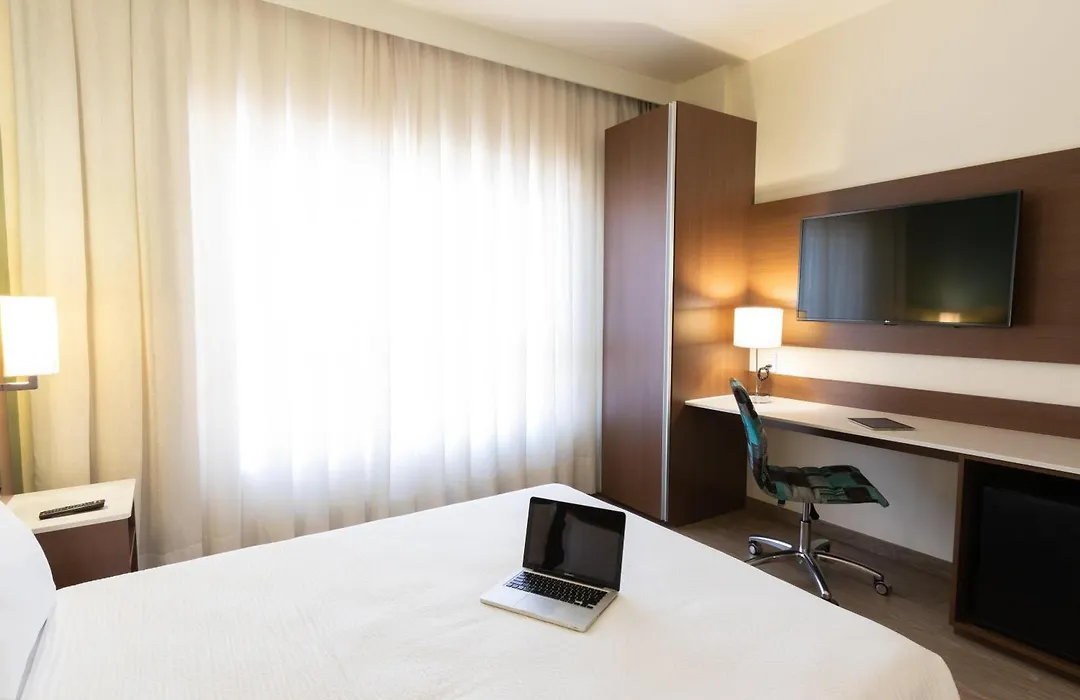 ibis Styles Curitiba Aeroporto-1