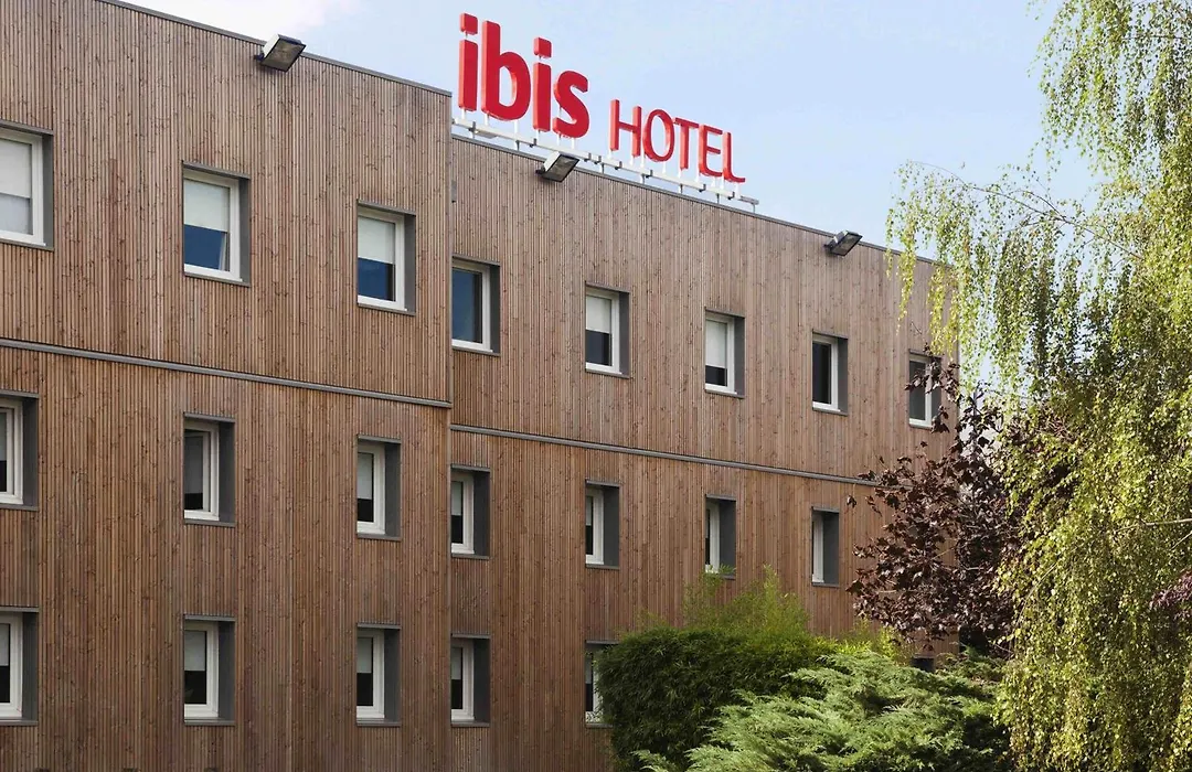 Ibis Nemours-1