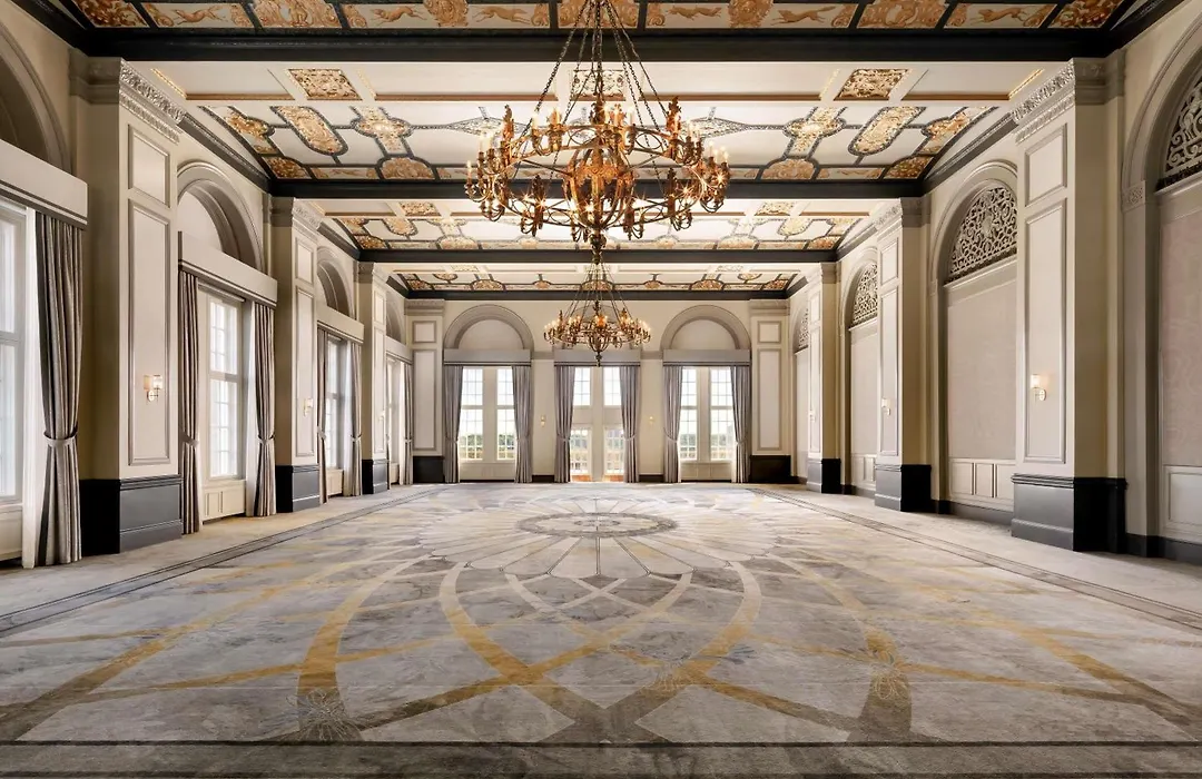 Fairmont Hotel Macdonald-1